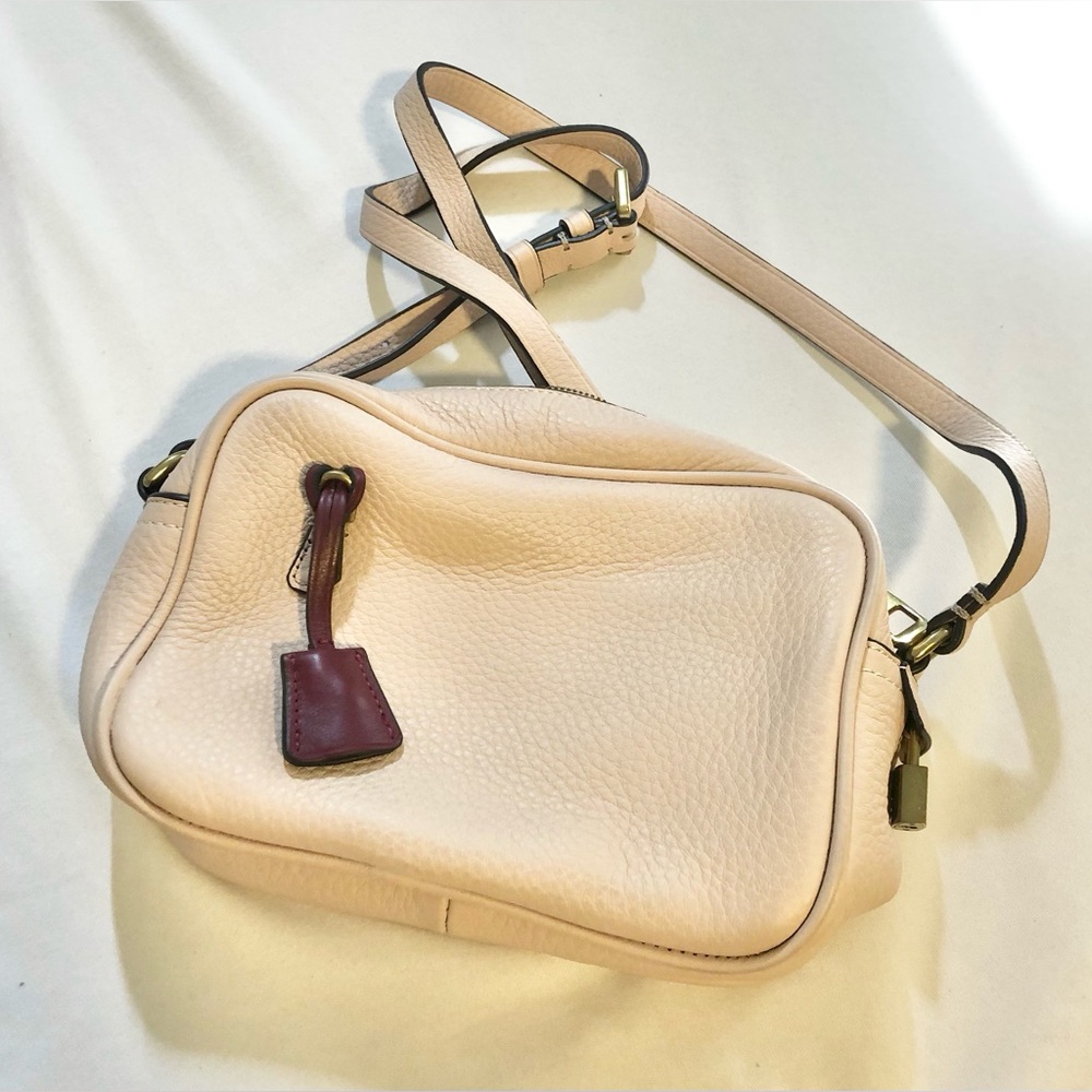 J Crew Nude Pink Red Pebbled Leather Camera Crossbody Lock & Keys New w/o Tags